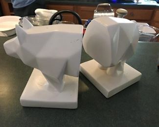 Pig bookends