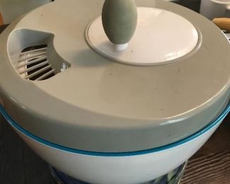 Salad spinner