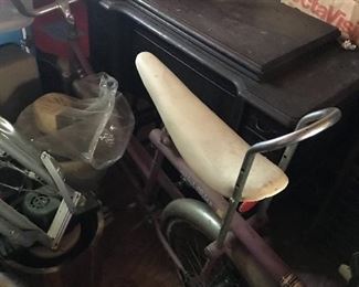 Bicycle w/banana seat