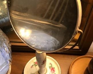 Make-up mirror