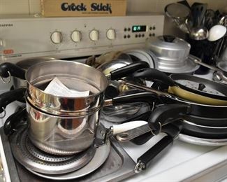 Pots & Pans / Cookware
