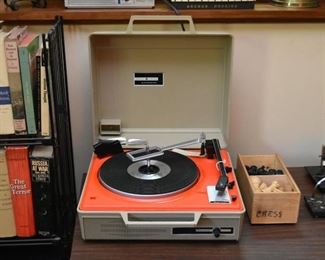 General Electric Portable Turntable