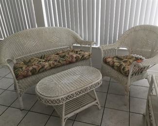 Wicker set