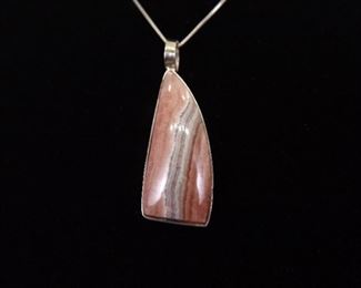 .925 Sterling Silver Agate Cabochon Pendant Necklace
