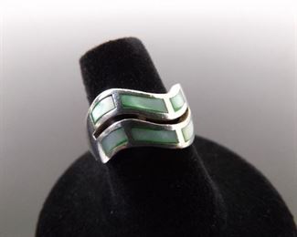 .925 Sterling Silver Inlayed Green Mother of Pearl Ring Size 6
