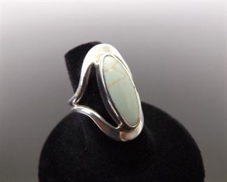 .925 Sterling Silver Inlayed Light Green Howlite Ring Size 7
