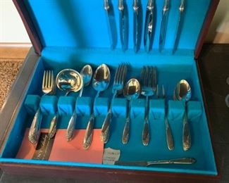 Lunt sterling silver  - 6 place settings