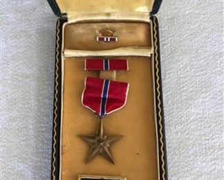 Bronze Star Medal        https://ctbids.com/#!/description/share/179828