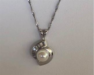 14K White Gold, Pearl & Diamond Necklace https://ctbids.com/#!/description/share/179830