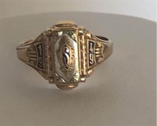 1949 Class Ring 10K Gold   https://ctbids.com/#!/description/share/179847