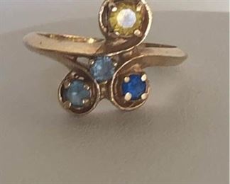 10K Gold Family Ring https://ctbids.com/#!/description/share/179848