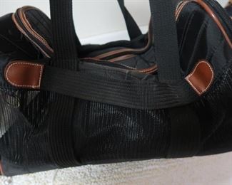 Pet travel case