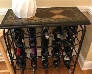 Nifty wine table