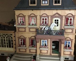Cool dollhouse with furniture