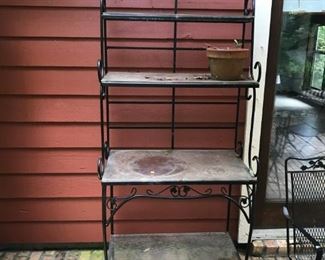 Metal bakers rack