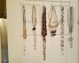 Women's Necklaces