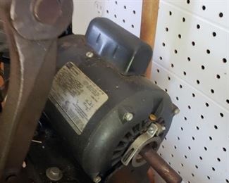 CRAFTSMAN LATHE. AVAILABLE AS PRE SALE ITEM