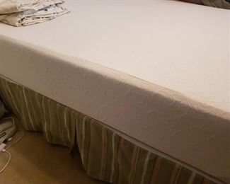 TEMPUR CONTOUR FOAM MATTRESS IN EXCELLENT CONDITION 