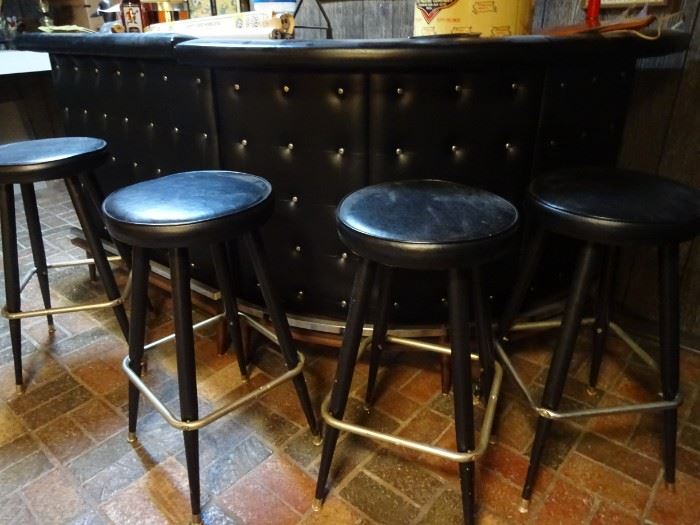 ... AWESOME 2 pc bar with matching stools ... OR just belly on up!!!