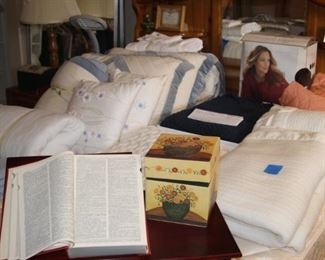 Queen size bed, linens, new landsend chenille blankets, pillows, comforter sets.