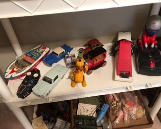 VINTAGE TIN TOYS