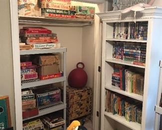 VINTAGE BOARD GAMES AND TOYS