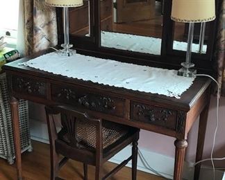 Beautifully Ornate Carved Vanity/Desk