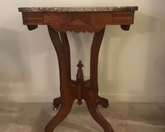 Marble top stand    https://ctbids.com/#!/description/share/182156