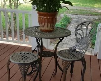 Metal Table  Chairs 