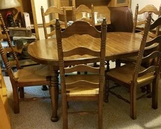 Vtg Pine Table  6 Chairs