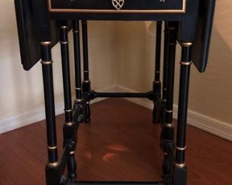 Vintage Drexel Heritage Drop-leaf Table/End Table (smaller scale)