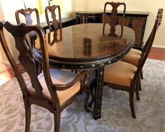 Vintage Drexel Heritage Lighted Breakfront China Cabinet w Glass Shelves and Dining Table w 4 Side and 2 Arm Chairs + 2 Leaves