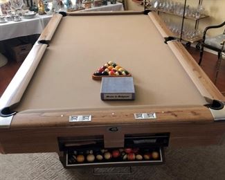 Gandy Custom Built 9' Pool Table