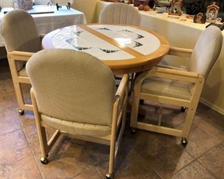Dining Table w Built-in Leaf and 4 Rolling Chairs