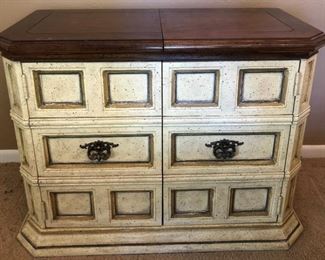 Vintage Dining Table w 2 Leaves, 2 Arm Chairs and 6 Side Chairs, Matching Buffet/Server and Lighted Hutch