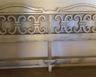 American of Martinsville Bedroom Suite: Dresser w 2 Mirrors, Queen Headboard and 2 Nightstands 