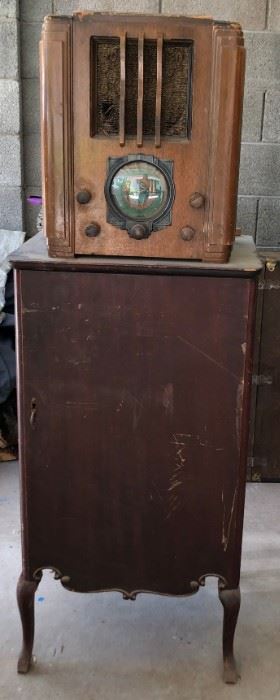 Victrola Cabinet, Old Radio
