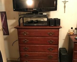 Cherry Chest of Drawers, Flat Screen TV'