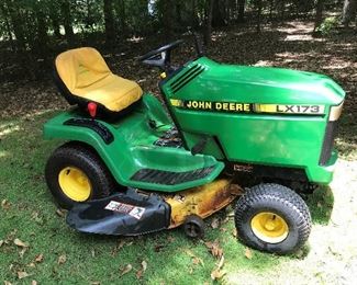 John Deere LX173 Tractor Riding Lawn Mower.