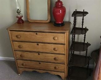 a better view of dresser with mirror