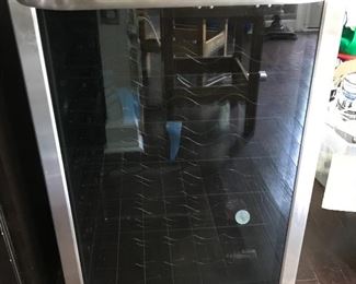 Frigidaire wine refrigerator