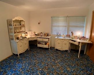 French Provincial Bedroom Furniture