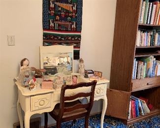 French Provincial Bedroom Furniture