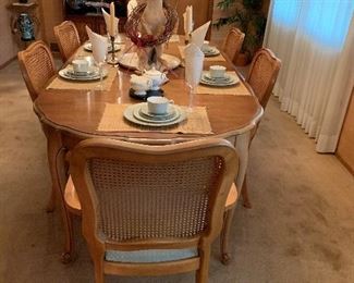 Thomasville Dining Room Set