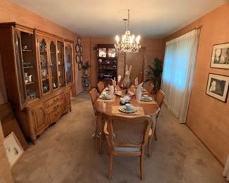 Vintage Thomasville Dining Room Set and Buffet