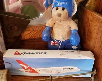 qantas model airplane