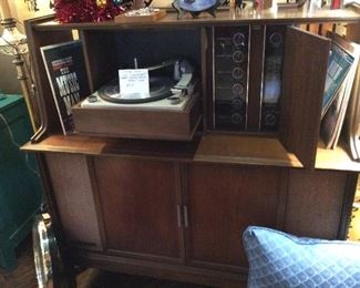 Mid-century phonograph/radio console