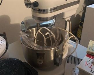 nice kitchen Aid mixer 
