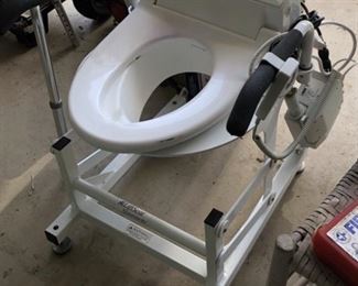 Toilet Lift Seat with Bidet Top - Like new 