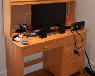 Maple desk with hutch